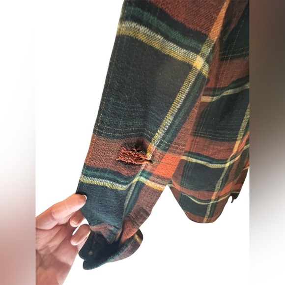 American Eagle women’s oversized vintage distressed‎ flannel size large - Picture 10 of 13